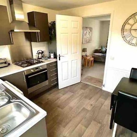 شقة Loch Leven Getaway - 2 Bed House كينروس المظهر الخارجي الصورة