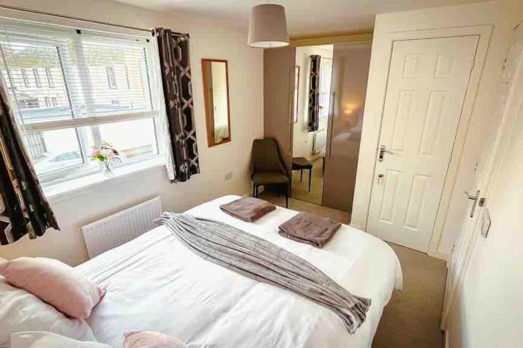 شقة Loch Leven Getaway - 2 Bed House كينروس المظهر الخارجي الصورة